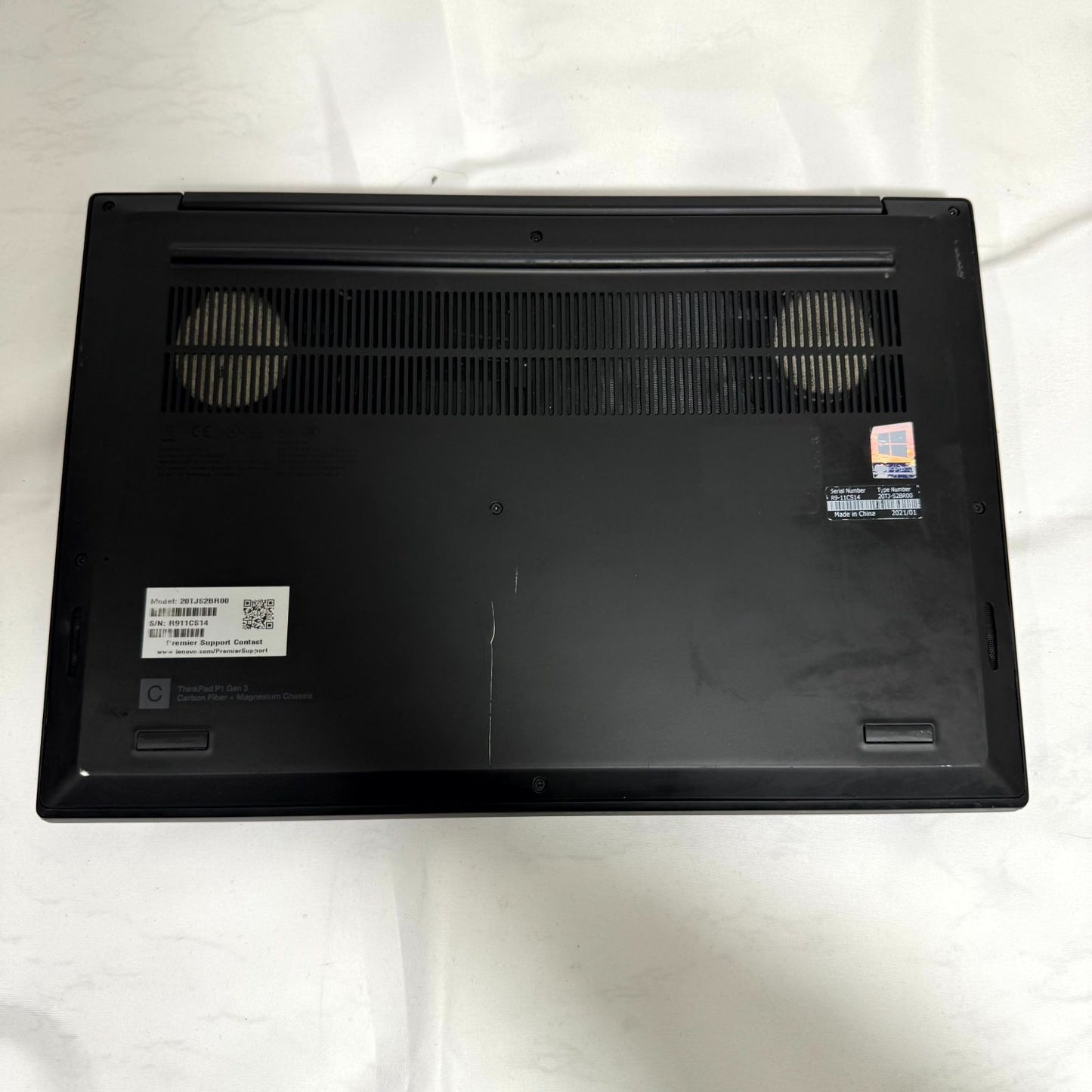 【クリエイターPC】【1週間保証】Lenovo ThinkPad P1 Gen 3 / Core i7 10850H / 16GB / 512GB / Quadro T2000 / Max-Q 066197