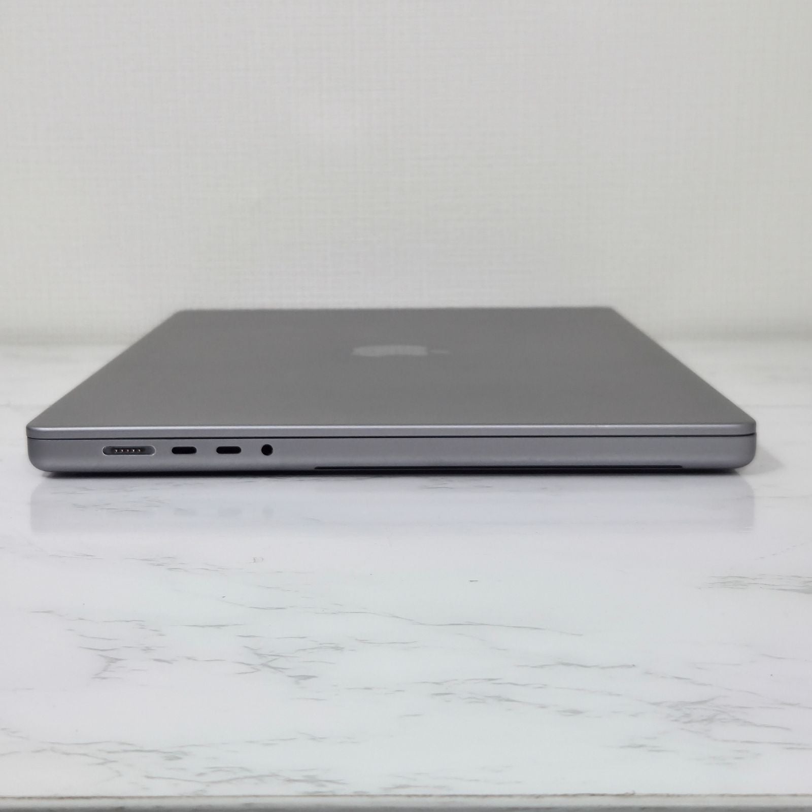 【良品】【1週間保証】Apple MacBook Pro 16 2021 / M1 Max / RAM 32GB / SSD 1TB / GPU32コア / 充放電回数 : 298 ⑥