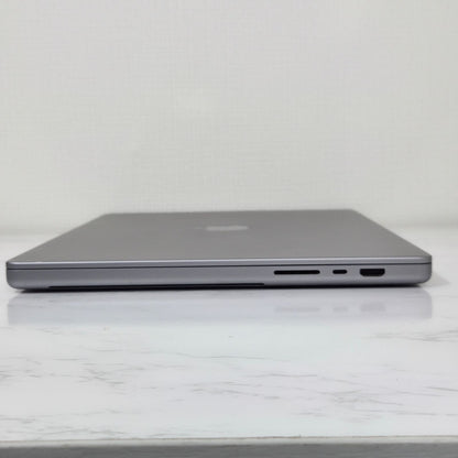 【良品】【1週間保証】Apple MacBook Pro 16 2021 / M1 Max / RAM 32GB / SSD 1TB / GPU32コア / 充放電回数 : 298 ⑥