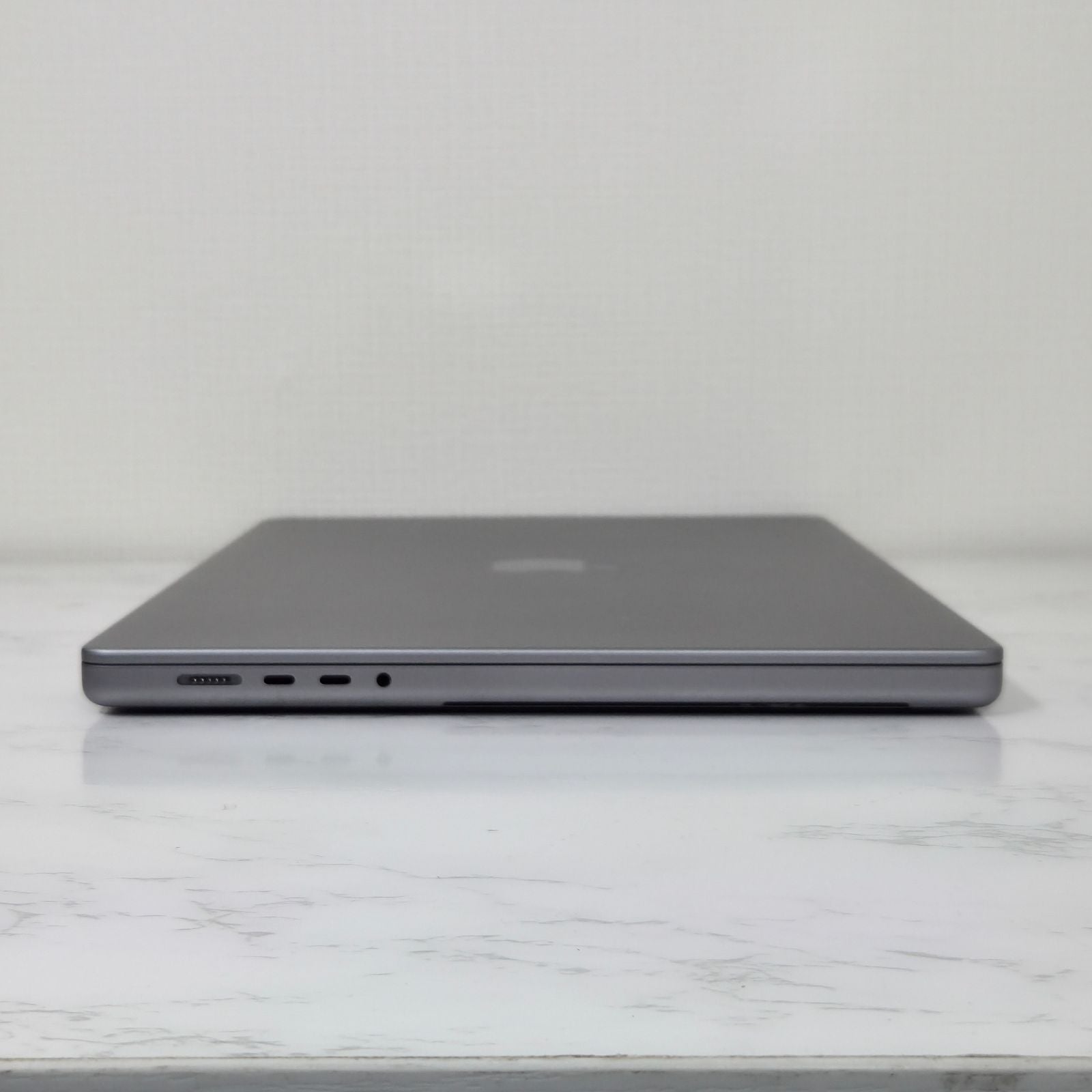 【良品】【1週間保証】Apple MacBook Pro 16 2021 / M1 Max / RAM 32GB / SSD 1TB / GPU32コア / 充放電回数 : 263 ⑦