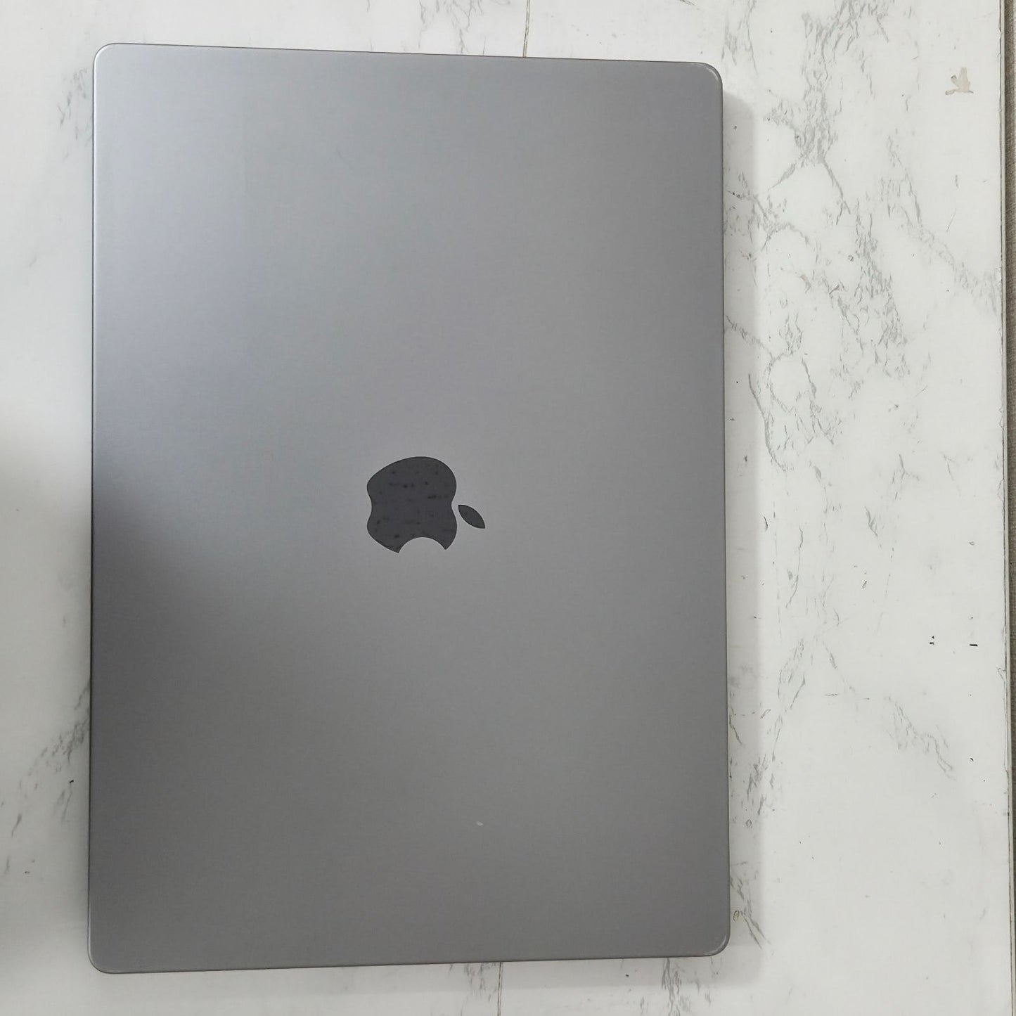【良品】【1週間保証】Apple MacBook Pro 16 2021 / M1 Max / RAM 32GB / SSD 1TB / GPU32コア / 充放電回数 : 263 ⑦