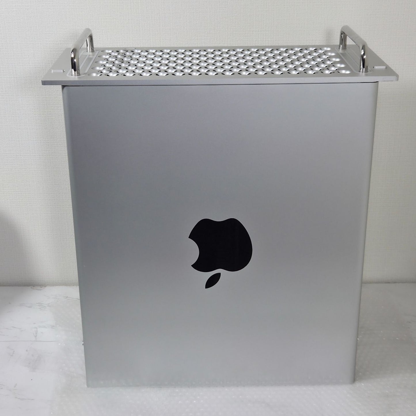 【良品】【1週間保証】Apple Mac Pro Rack 2019 / Xeon W-3235 3.30GHz / Radeon RX580X / 80GB / SSD 2TB