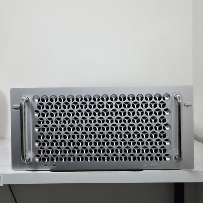 【良品】【1週間保証】Apple Mac Pro Rack 2019 / Xeon W-3235 3.30GHz / Radeon RX580X / 80GB / SSD 2TB