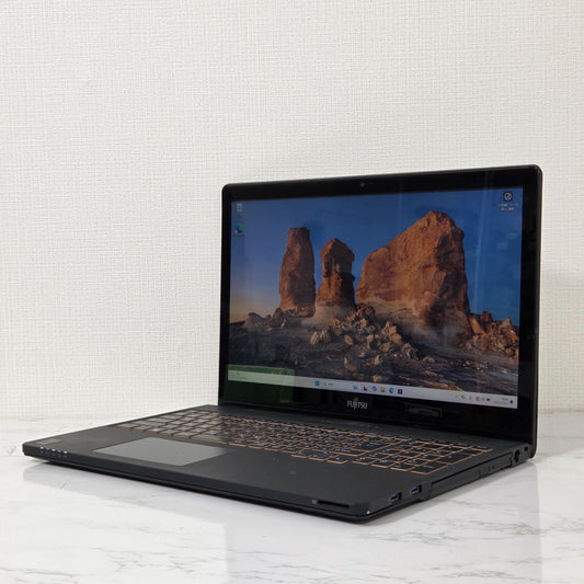 【訳アリ】富士通 FMVA77SB / Core i7-4712HQ / メモリ12GB / SSD256GB / Windows 11 / 高性能ノートPC（FMVA77SB）⑯