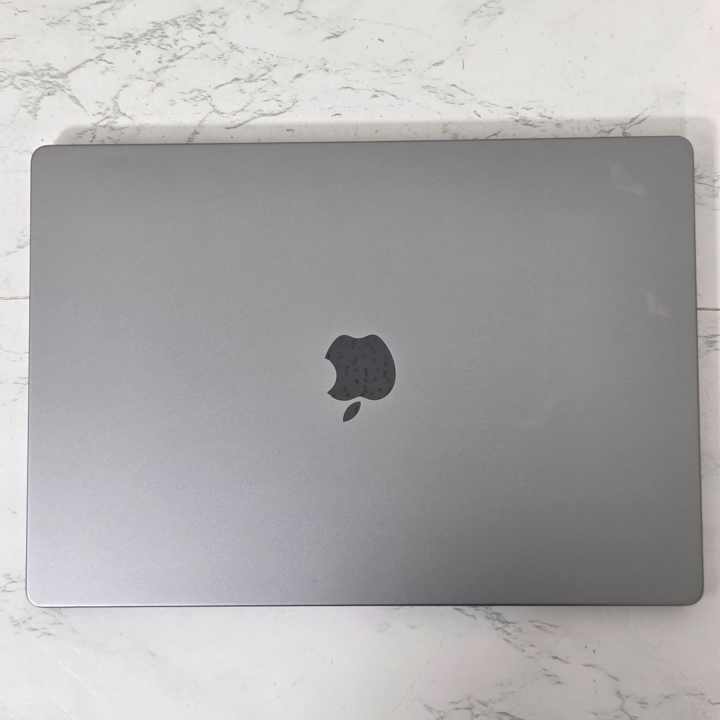 【1週間保証】Apple MacBook Pro 16 2021 / M1 Max / RAM 32GB / SSD 1TB / GPU32コア / 充放電回数 : 212 ⑱