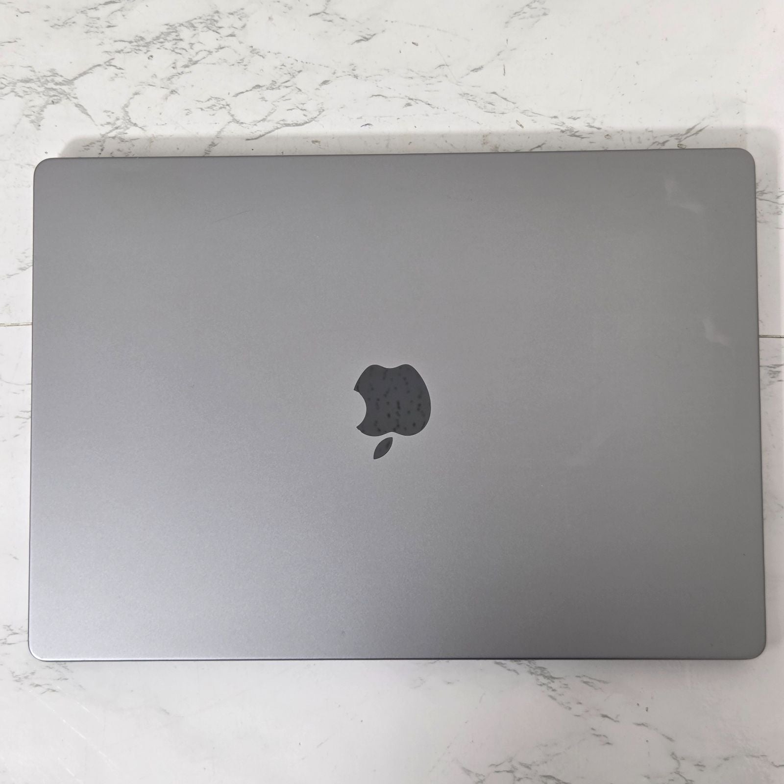 【1週間保証】Apple MacBook Pro 16 2021 / M1 Max / RAM 32GB / SSD 1TB / GPU32コア / 充放電回数 : 212 ⑱