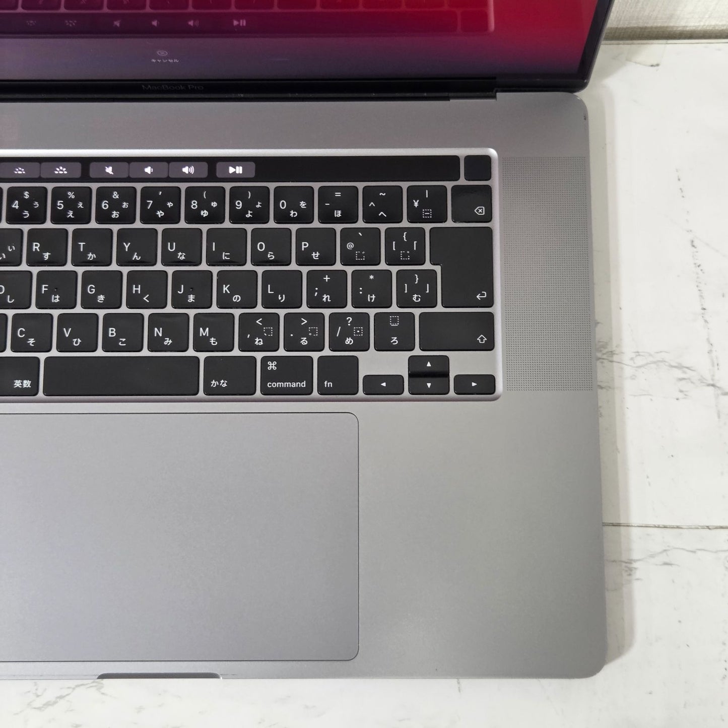 【傷あり】【1週間保証】MacBook Pro 16-inch 2019 / Core i9（2019） / 32GB / 1TB / Radeon Pro 5500M / 充放電回数：809