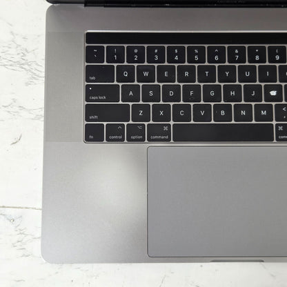 【ジャンク】MacBook Pro 15-inch 2017 / Core i7 / 16GB / SSD512GB / Radeon Pro 560 / 充放電回数：1031