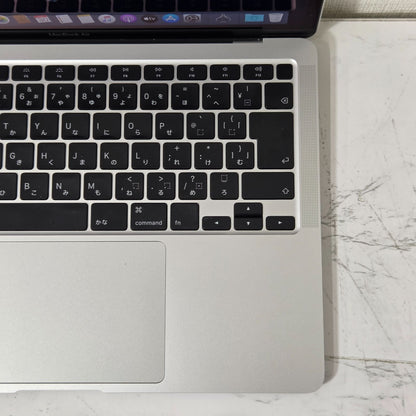 【美品】【1週間保証】MacBook Air 13-inch 2020 / Core i3 / 8GB / SSD256GB / 充放電回数：217