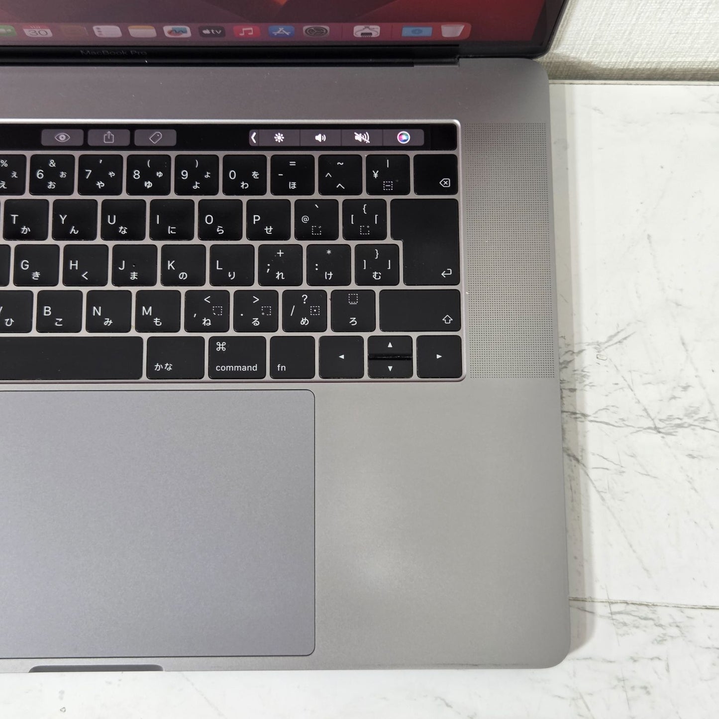 【良品】【1週間保証】MacBook Pro 15-inch 2018 / Core i9（2018） / 32GB / SSD500GB / Radeon Pro 560X 4GB / 充放電303回