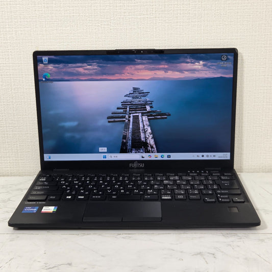 【良品】【1週間保証】Fujitsu / i7-1185G7 / 16GB / 256GB / 13.3インチ / Win11