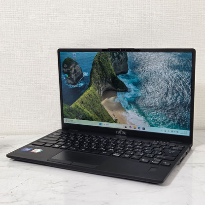 【良品】【1週間保証】Fujitsu / i7-1185G7 / 16GB / 256GB / 13.3インチ / Win11