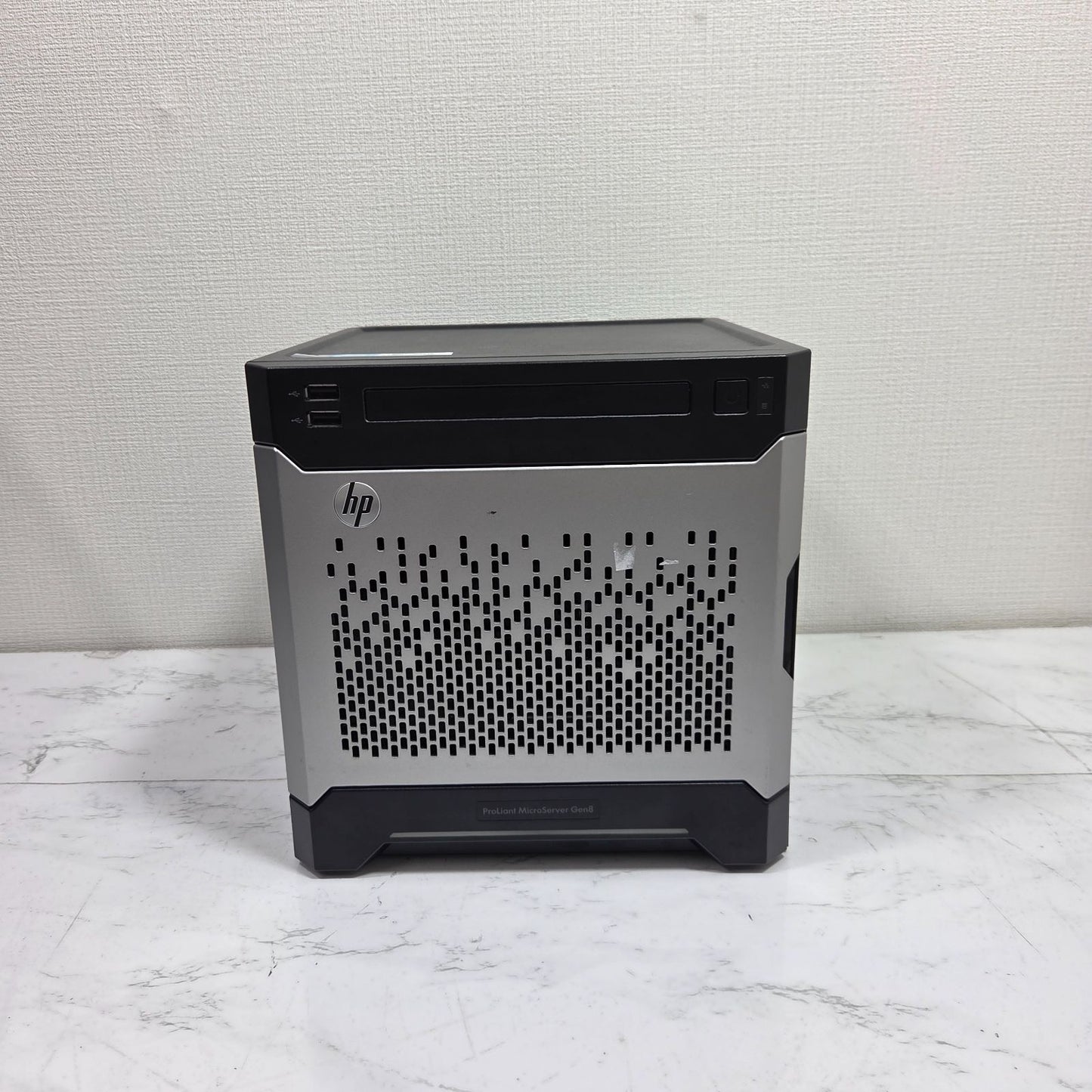HP ProLiant MicroServer Gen8 / Xeon E3-1265L v2 2.50GHz / メモリ16GB