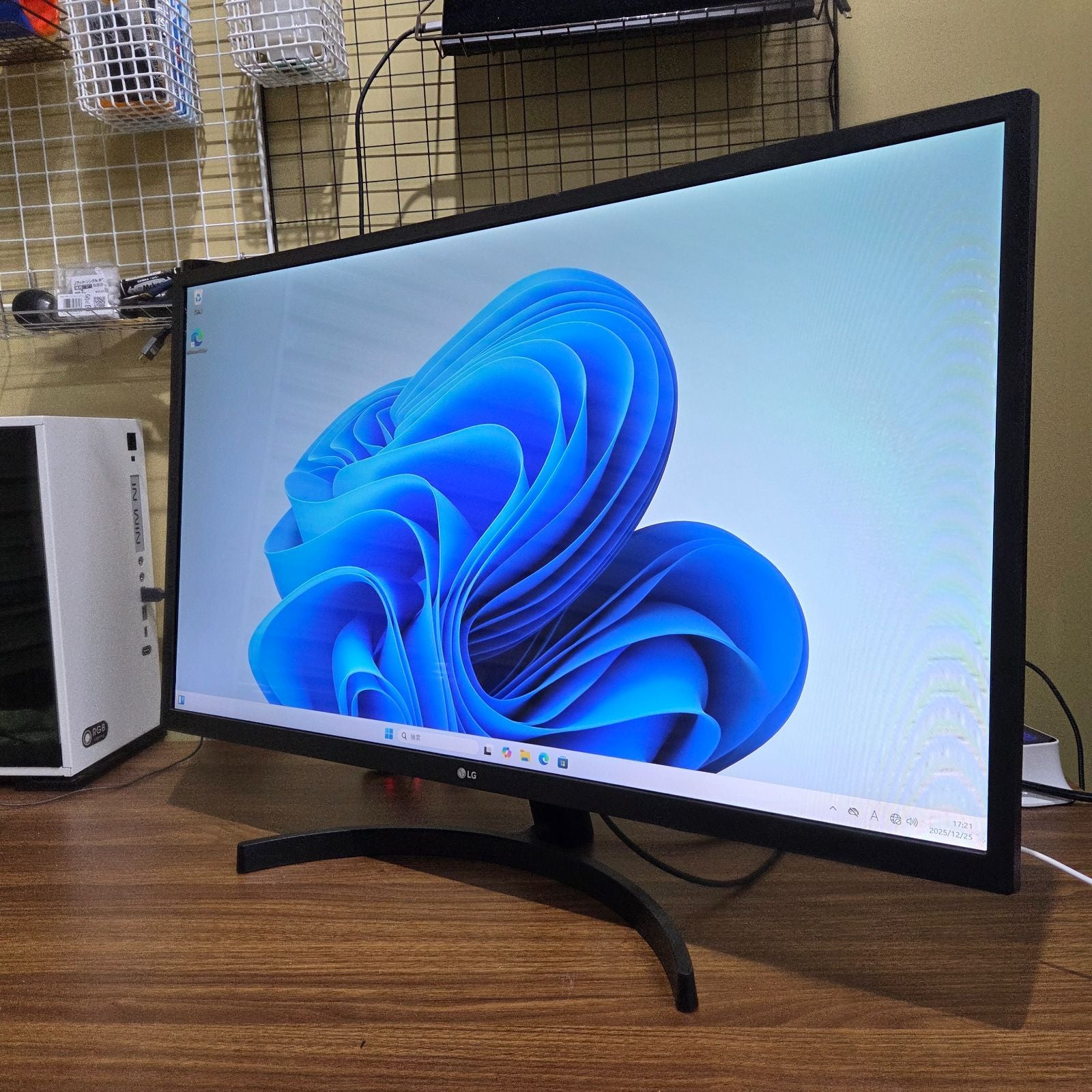 【1週間保証】LG 32MN50W-B 31.5インチ フルHD IPS HDMI対応