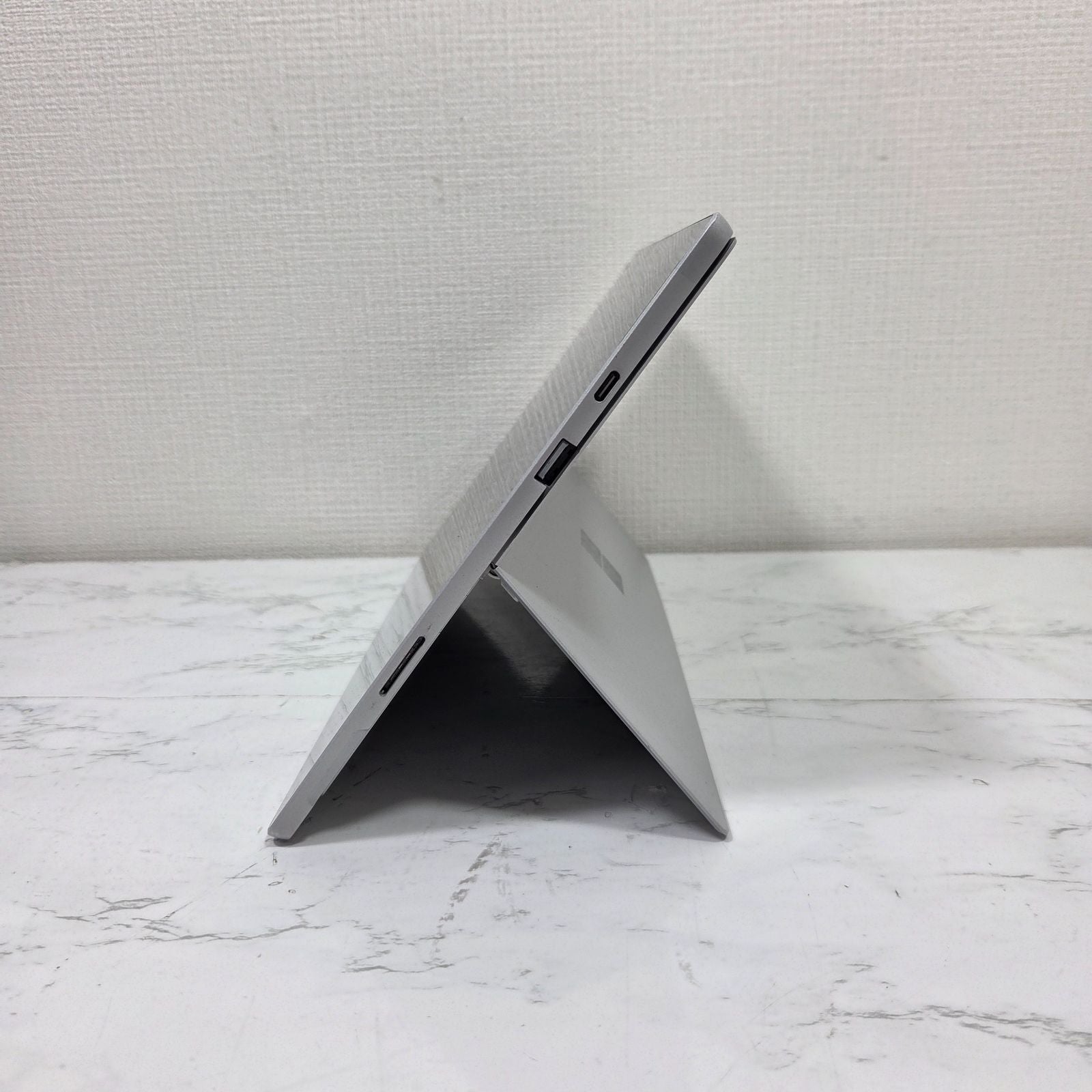 【良品】【1週間保証】Surface Pro 7+ / Core i5 1135G7 / 8GB / 256GB / Win11 028854