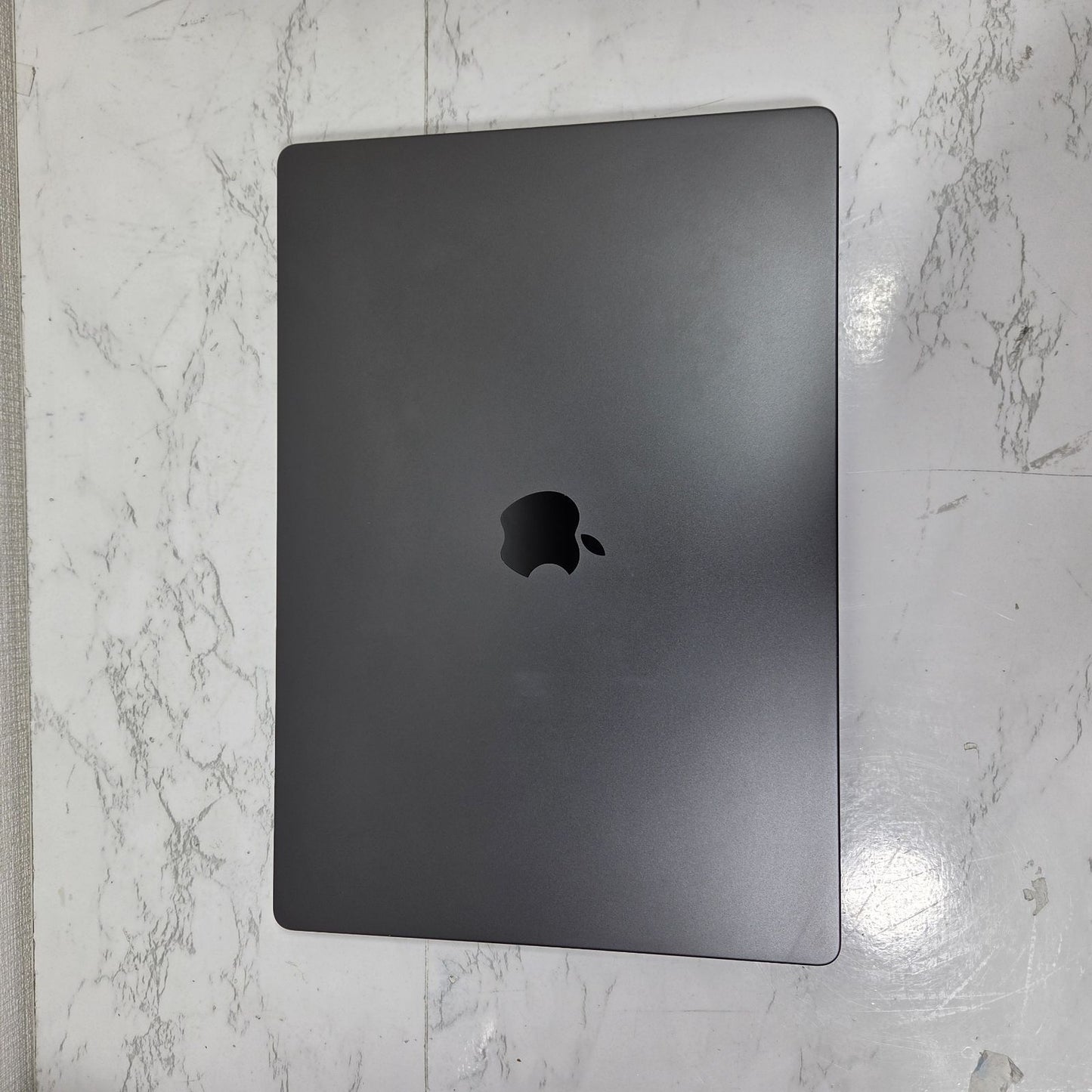 【液晶に線】【1週間保証】MacBook Pro 16インチ 2023 / M3 Pro / 36GB / 1TB