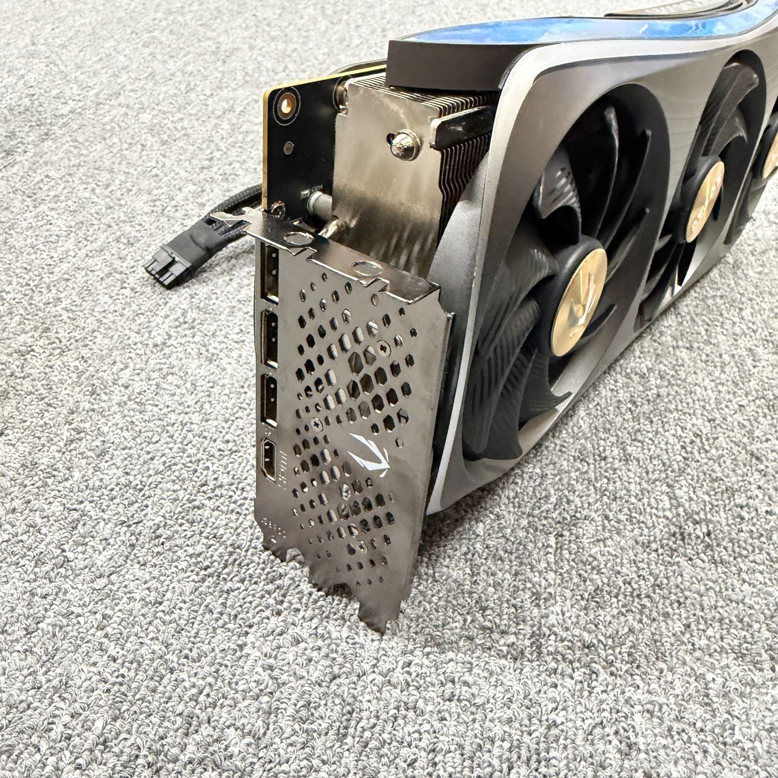 ZOTAC GAMING GeForce RTX 4090 AMP Extreme AIRO