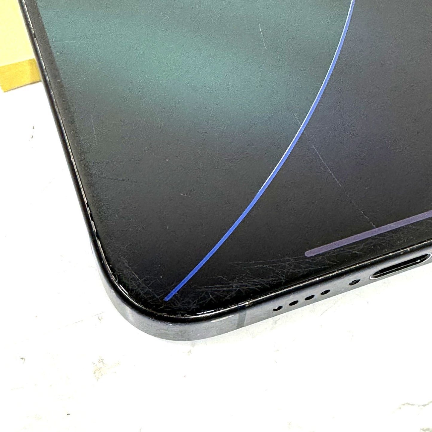 【傷あり】【1週間保証】iPhone 15 Pro Max 512GB SIMフリー（SIMロックなし） 最大容量89% 充放電375回 MU6X3J/A
