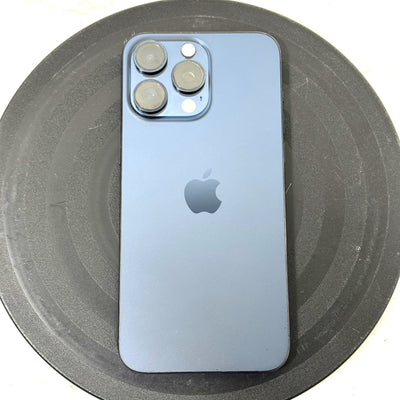 【傷あり】【初期不良1週間対応】iPhone 15 Pro Max 512GB SIMフリー（SIMロックなし） 最大容量89% 充放電375回 MU6X3J/A