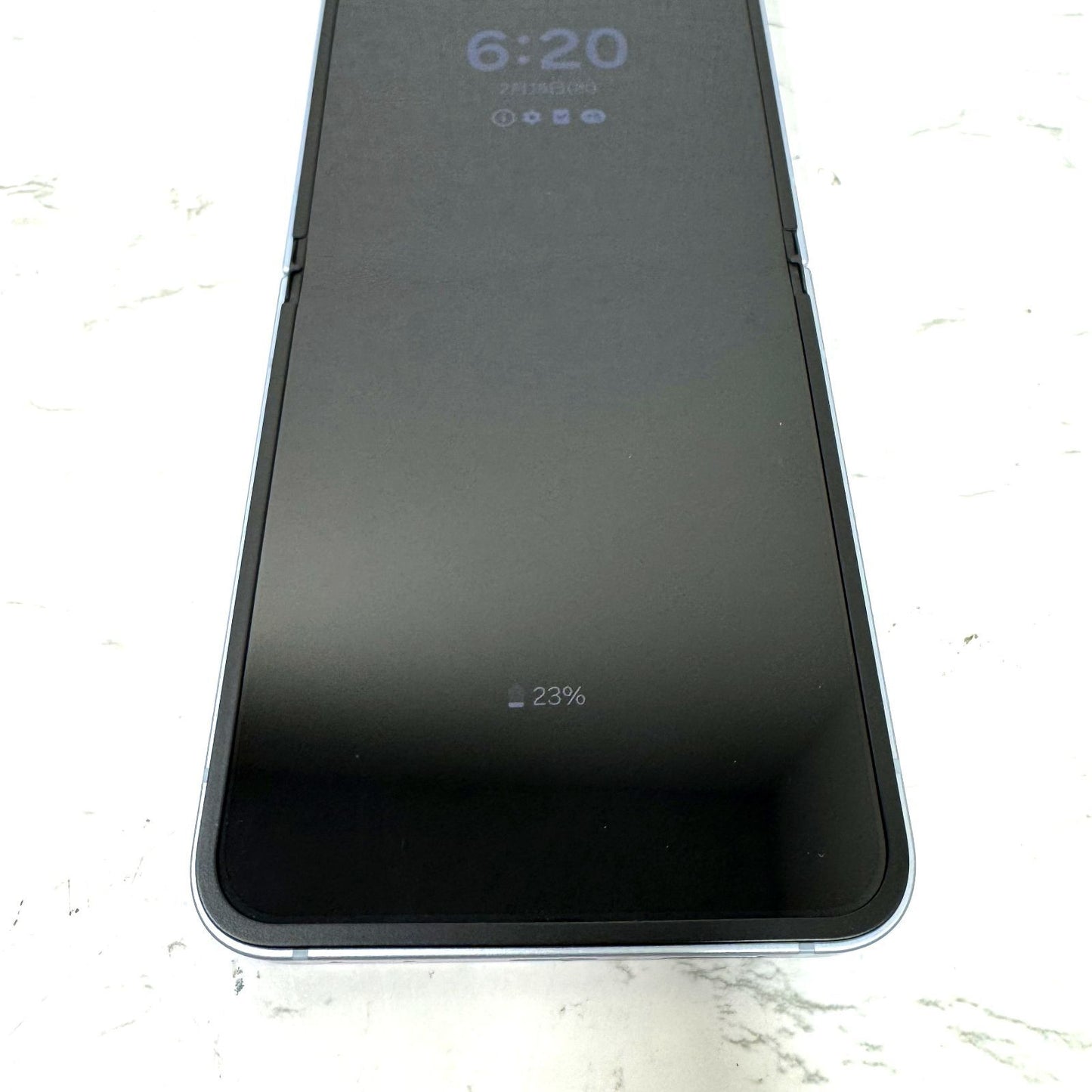 1【良品】【1週間保証】Samsung Galaxy Z Flip6 256GB ブルー SCG29