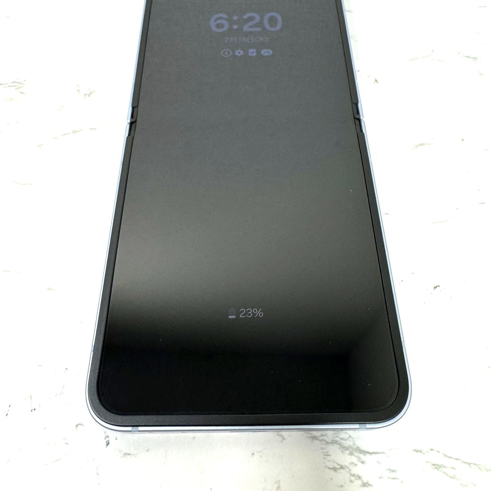 1【良品】【1週間保証】Samsung Galaxy Z Flip6 256GB ブルー SCG29