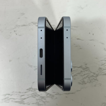 2【美品】【1週間保証】Samsung Galaxy Z Flip6 256GB ブルー SCG29