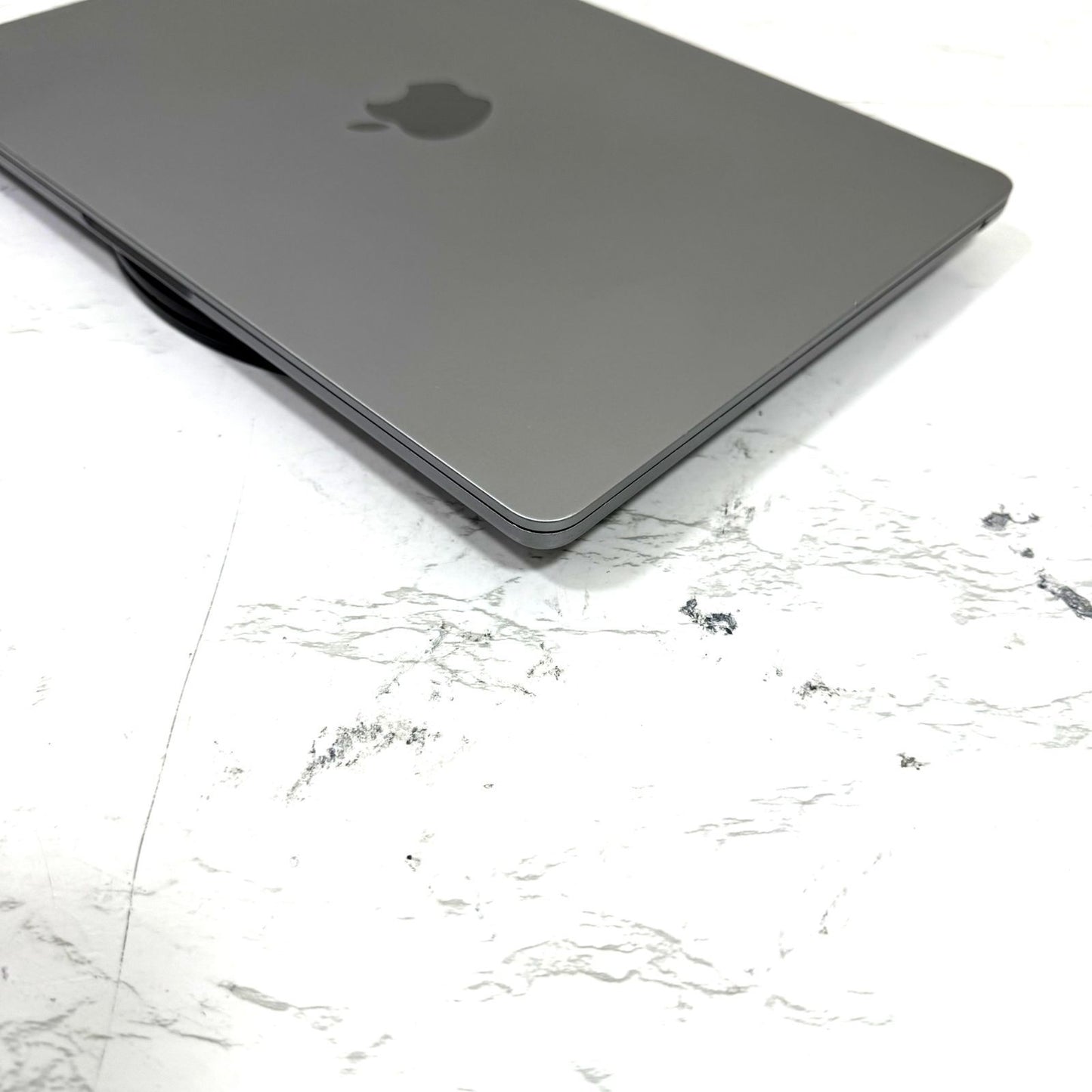 【良品】【1週間保証】MacBook Air 13型 / 2022 / M2 / 16GB / 512GB 190103