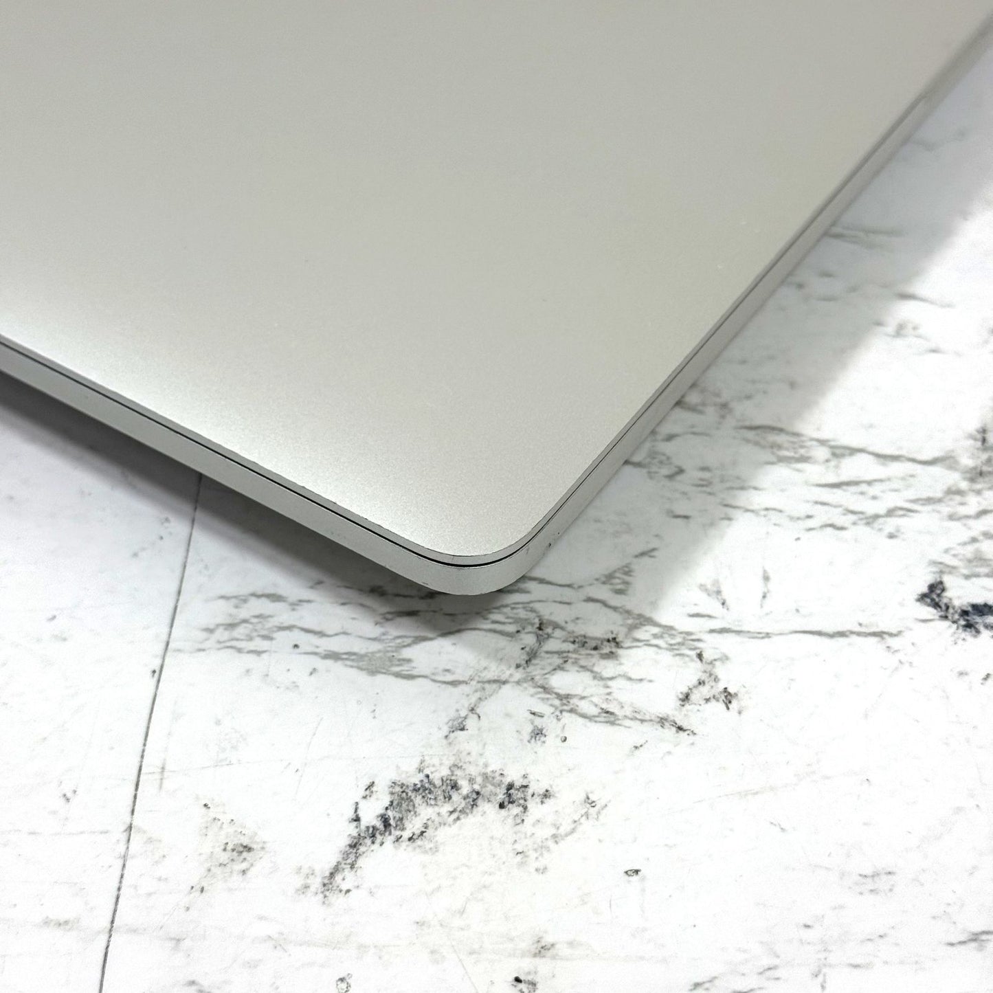 【1週間保証】MacBook Pro 13インチ / Core i7（2017） / 8GB / 256GB   / 充放電532回
