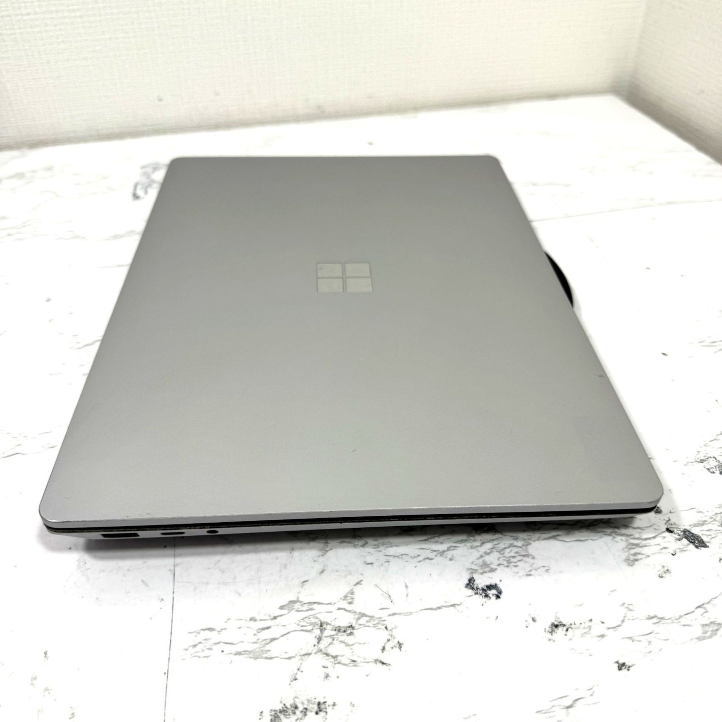 【良品】【1週間保証】Microsoft / Core i5 1145G7 / 8GB / 256GB 001211