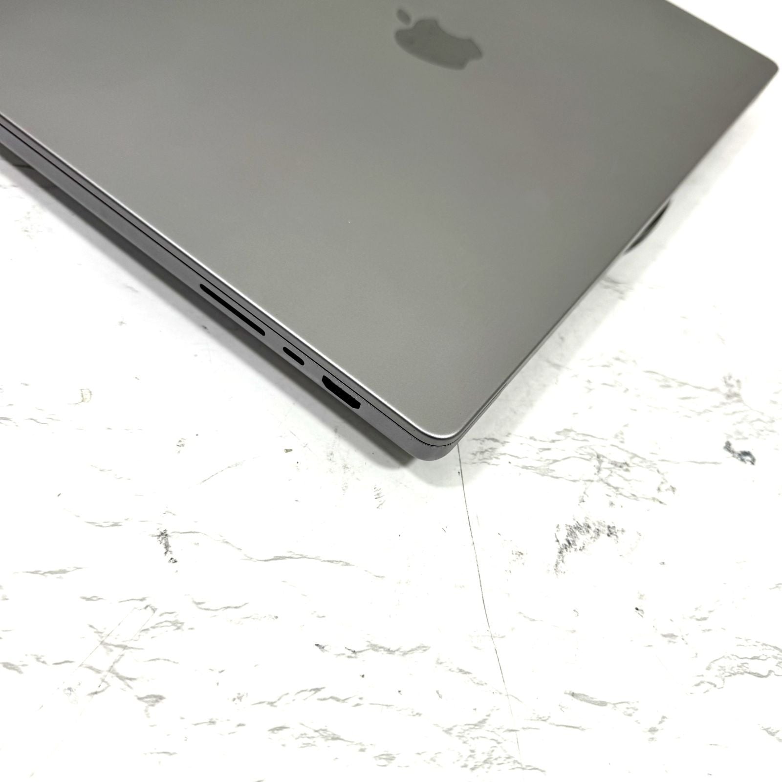 【良品】【1週間保証】MacBook Pro 16型 / 2023 / M2 Max / 32GB / 2TB 191044