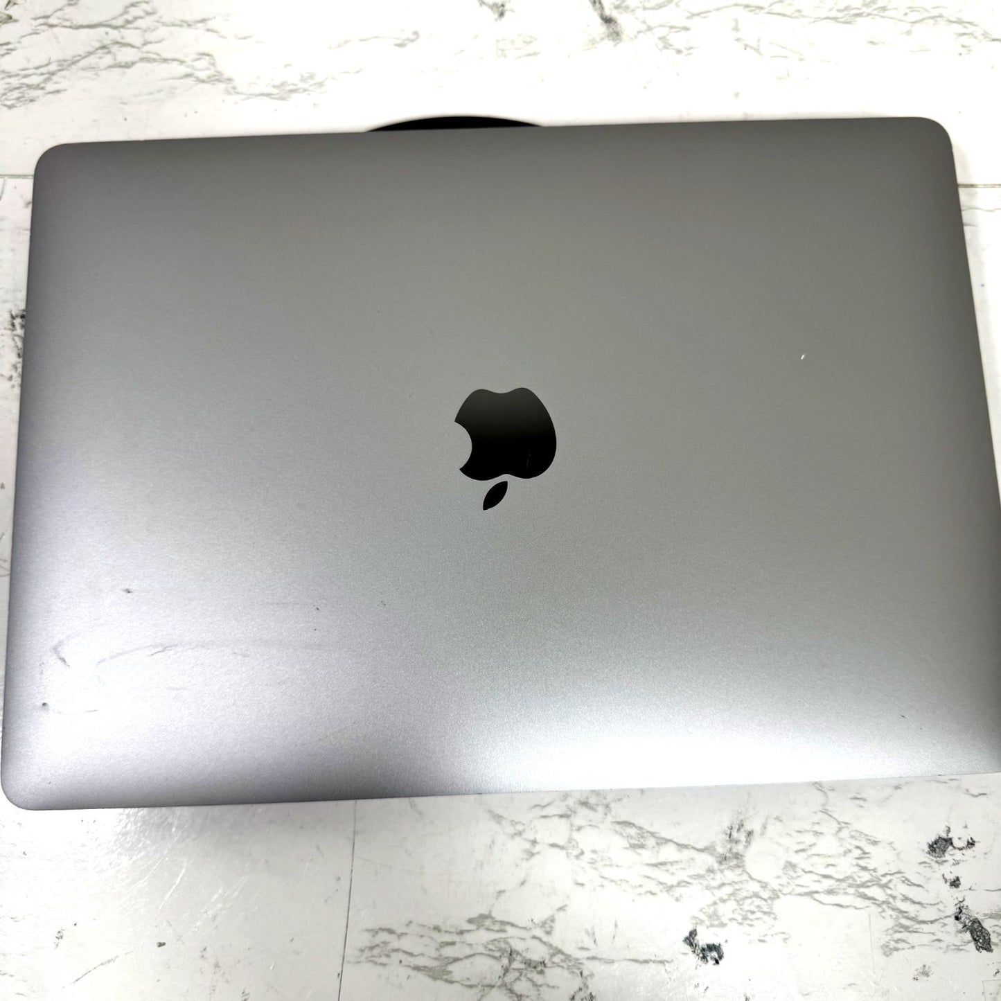 【良品】【1週間保証】MacBook Air 13型 / Core i5 / 8GB / 256GB 001590