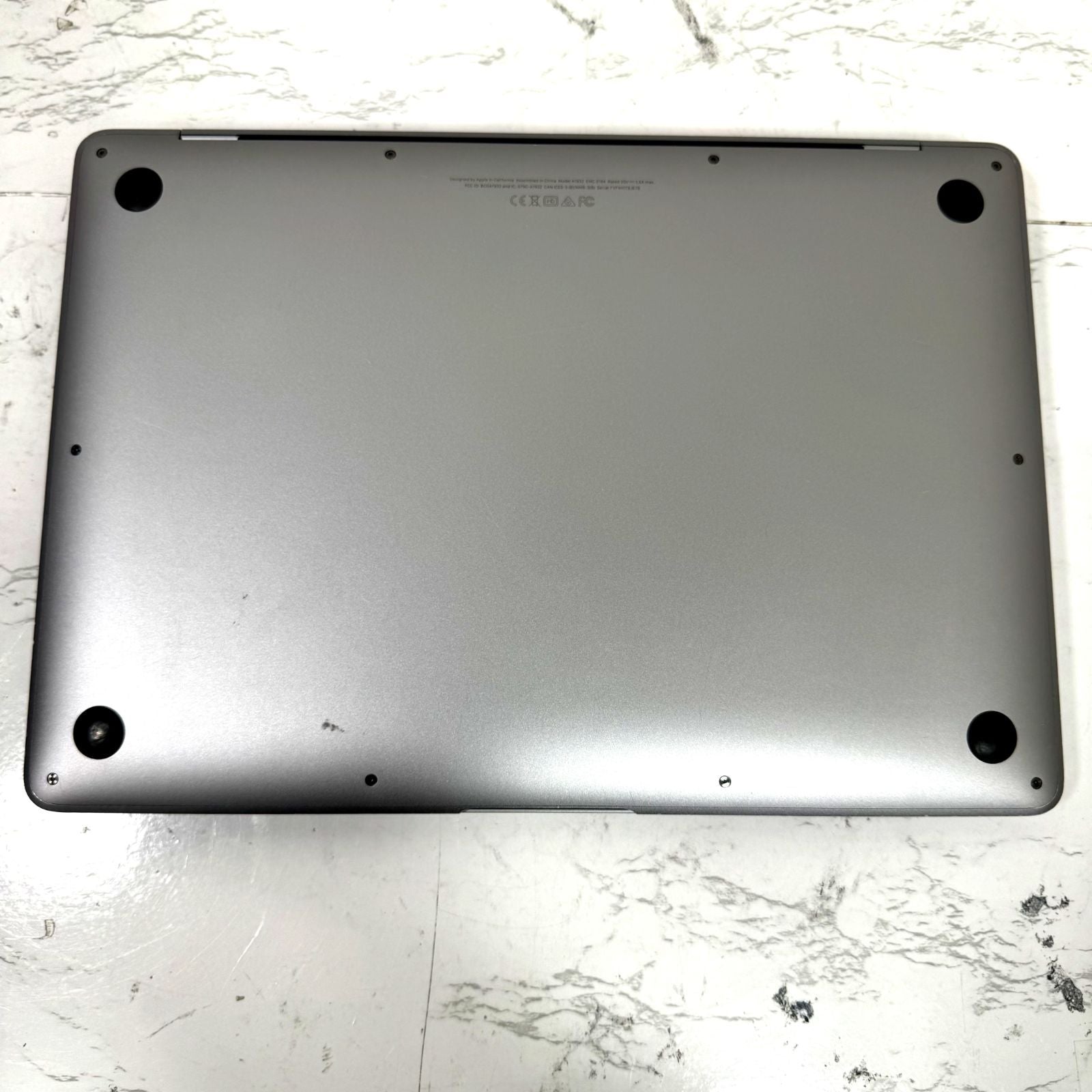 【良品】【1週間保証】MacBook Air 13型 / Core i5 / 8GB / 256GB 001590