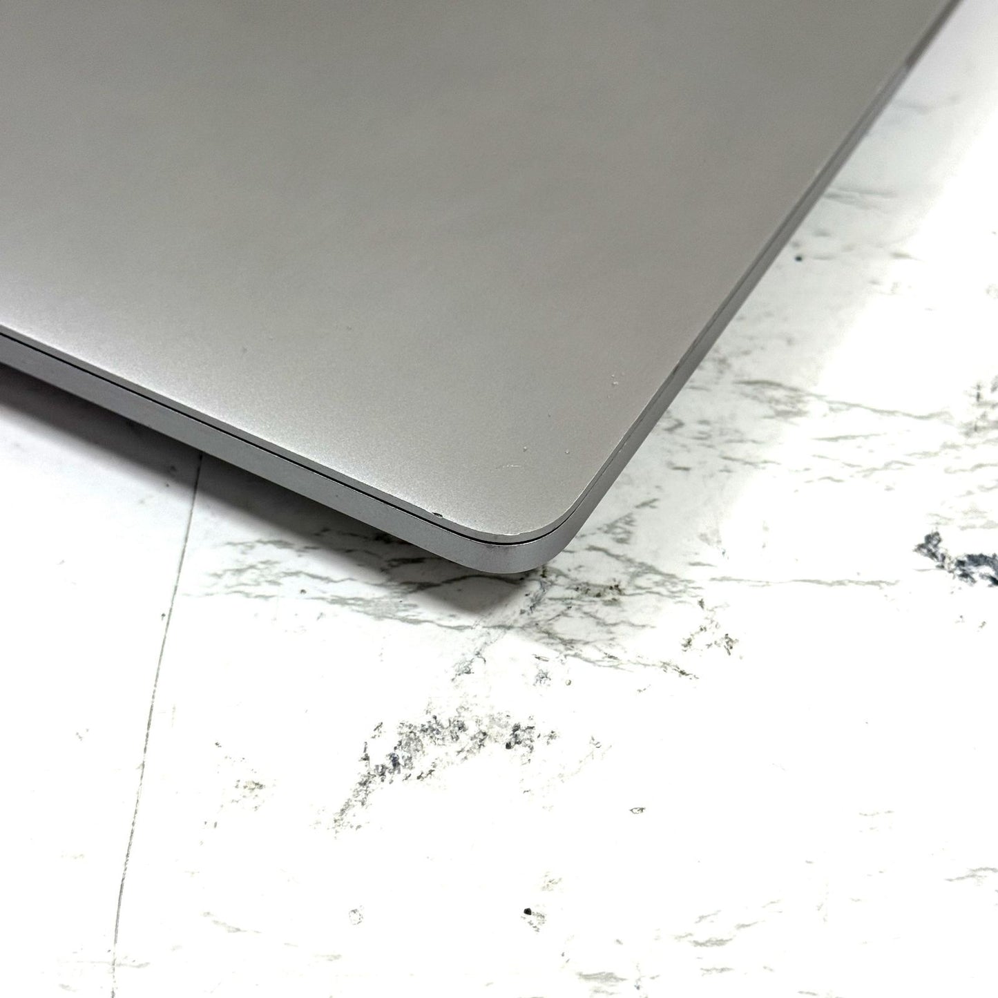 【良品】【1週間保証】MacBook Pro 13インチ 2019 / Core i7（2019） / 16GB / 512GB / 充放電回数793回 009073