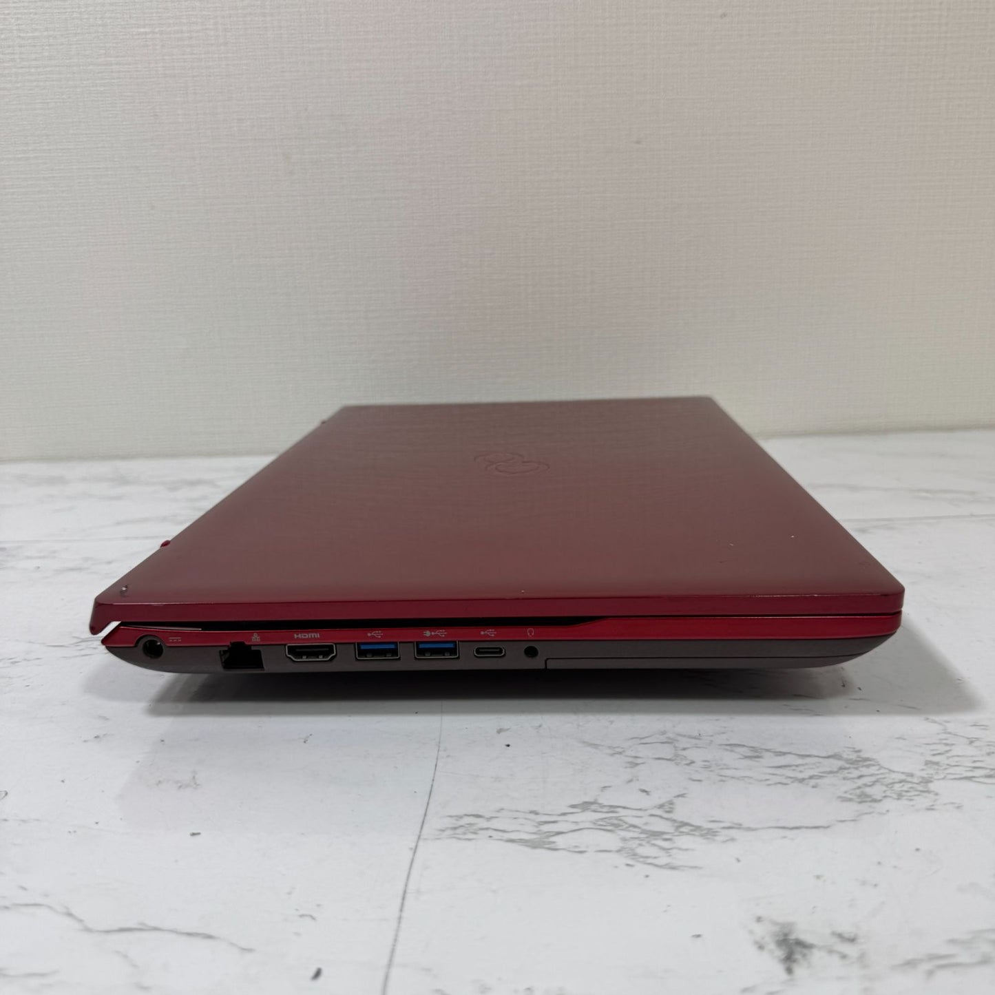 【傷あり】【1週間保証】Fujitsu FMV LIFEBOOK AH53/B3 / Core i7 8550U / 8GB / 1TB 000329