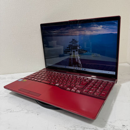 【傷あり】【1週間保証】Fujitsu FMV LIFEBOOK AH53/B3 / Core i7 8550U / 8GB / 1TB 000329