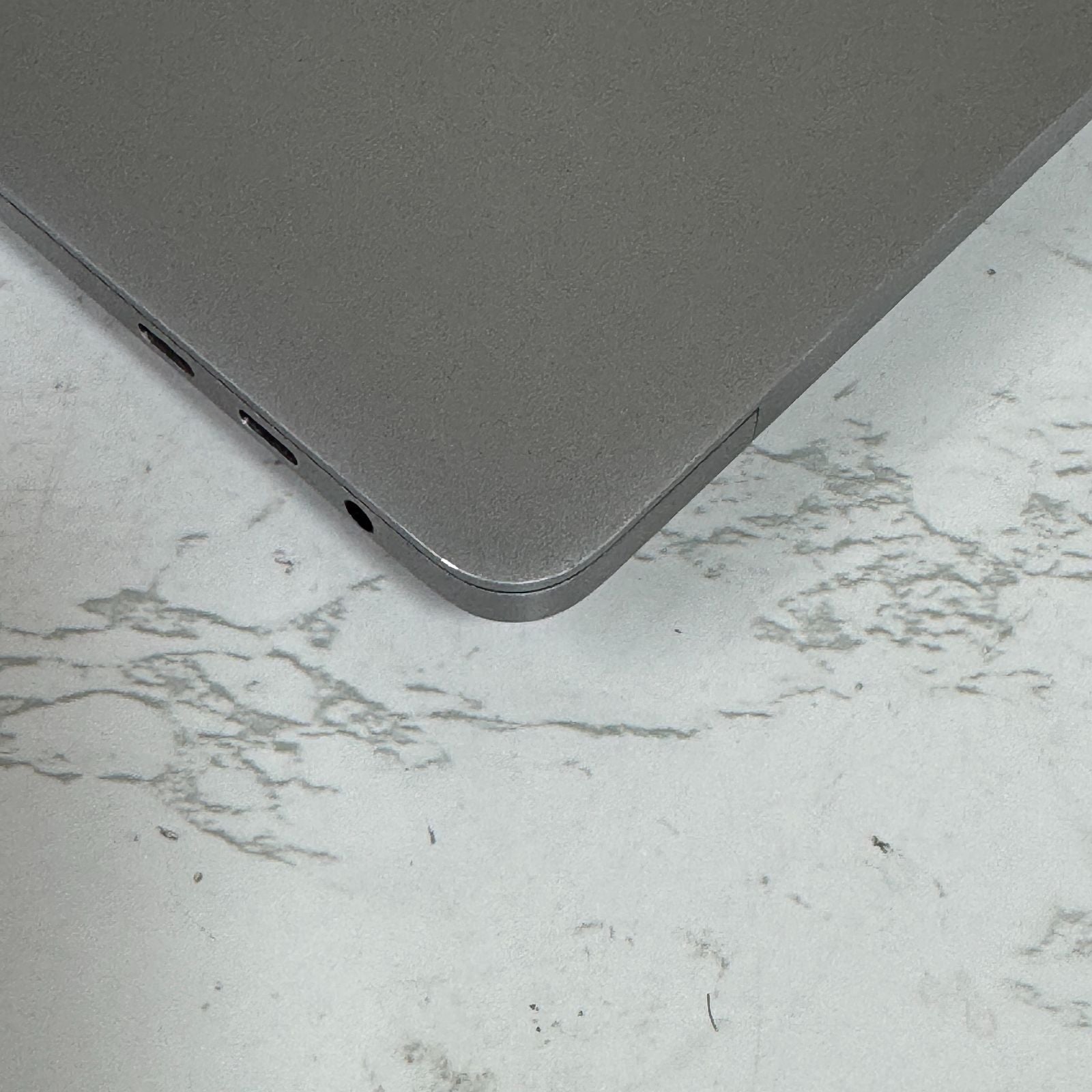 【傷あり】【1週間保証】MacBook Pro 13インチ / 2019 / Core i7 8569U / 16GB / 512GB 009087