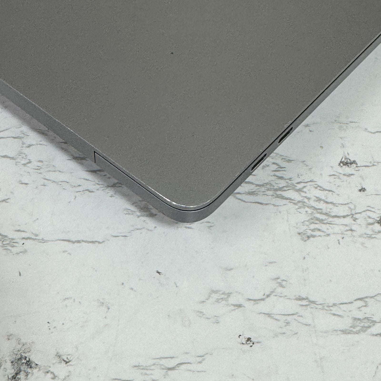 【良品】【1週間保証】MacBook Pro 16インチ 2019 / Core i7 / 32GB / 512GB