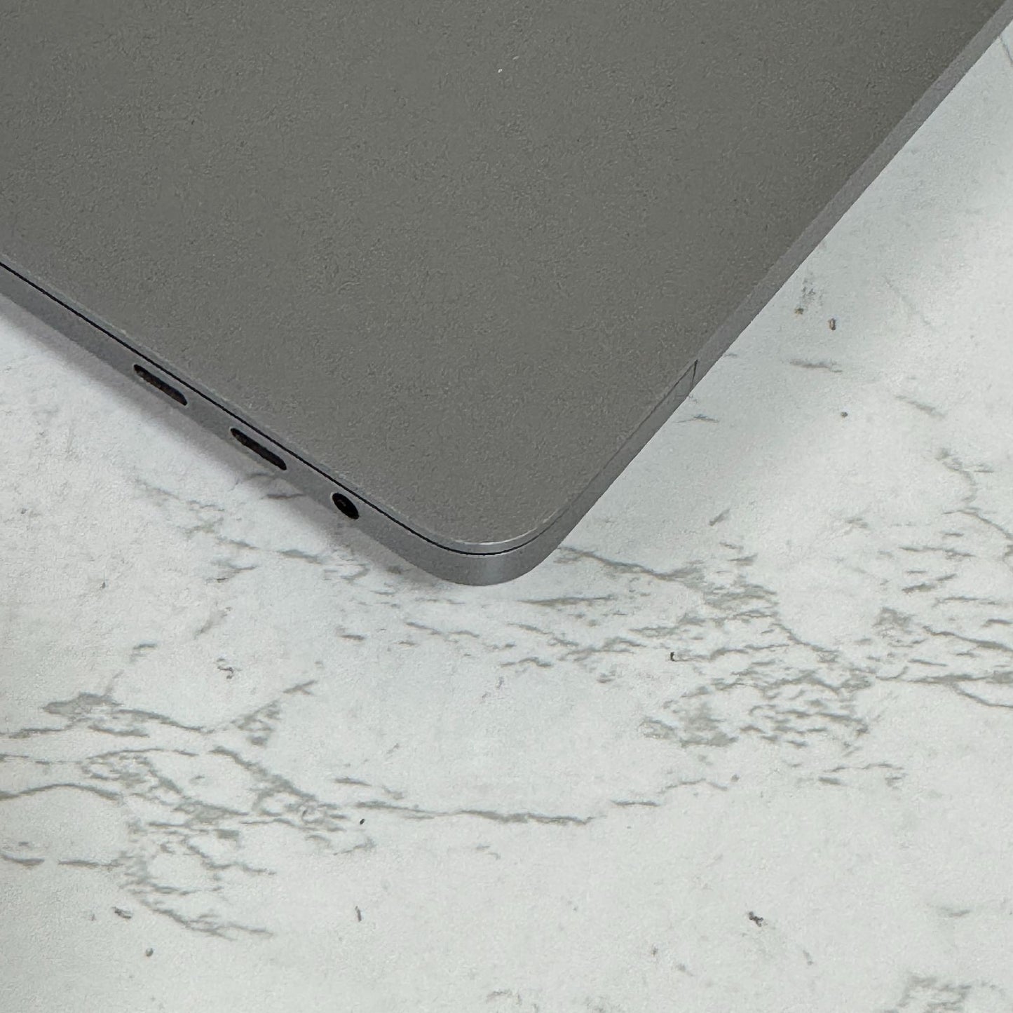 【傷あり】【1週間保証】MacBook Pro 16インチ / 2019 / Core i7 9750H / 32GB / 512GB 191909