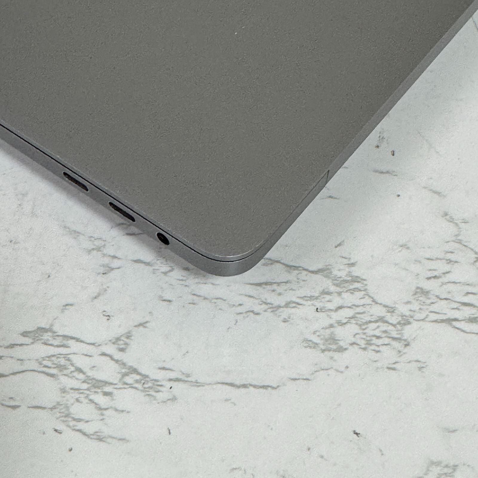 【傷あり】【1週間保証】MacBook Pro 16インチ / 2019 / Core i7 9750H / 32GB / 512GB 191909
