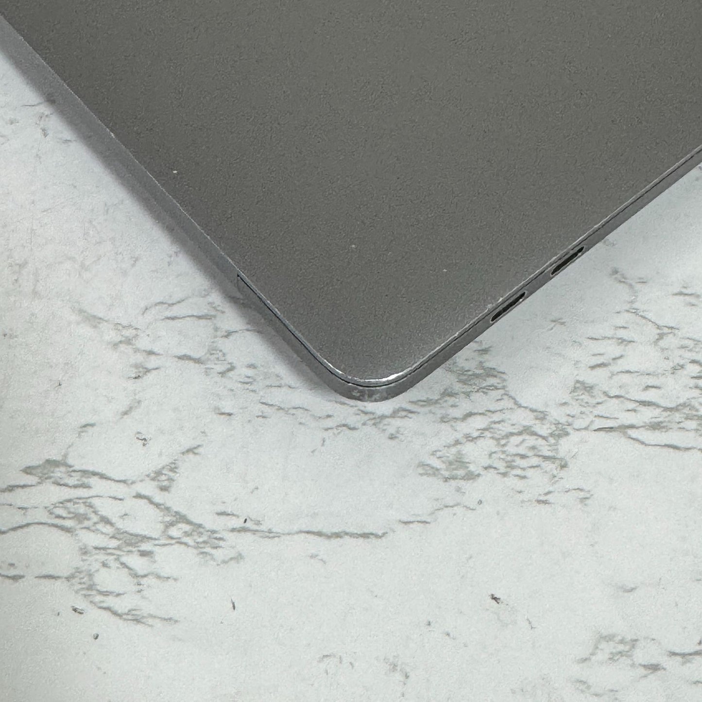 【良品】【1週間保証】MacBook Pro 13-inch 2017 13インチ / Core i5 / 8GB / 256GB