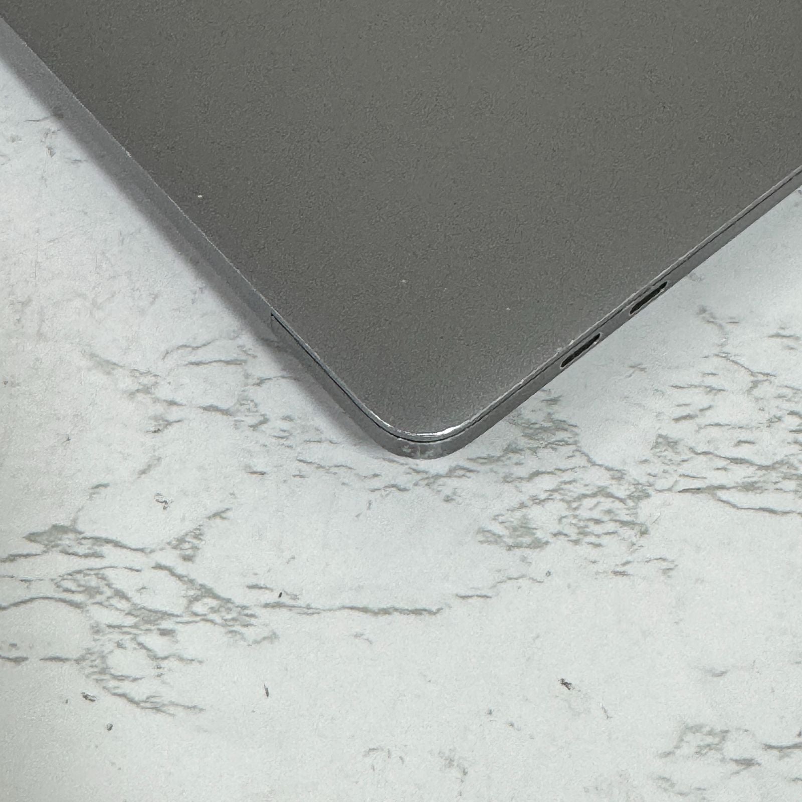 【良品】【1週間保証】MacBook Pro 13-inch 2017 13インチ / Core i5 / 8GB / 256GB