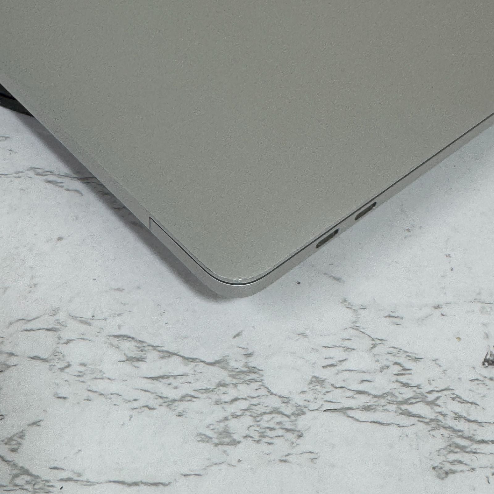 【傷あり】【1週間保証】MacBook Pro 13インチ / 2018 / Core i5 8259U / 8GB / 256GB 009083