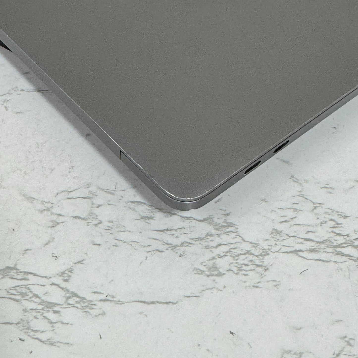 【良品】【1週間保証】MacBook Pro 13インチ / 2017 / Core i5 7267U / 16GB / 256GB 002560