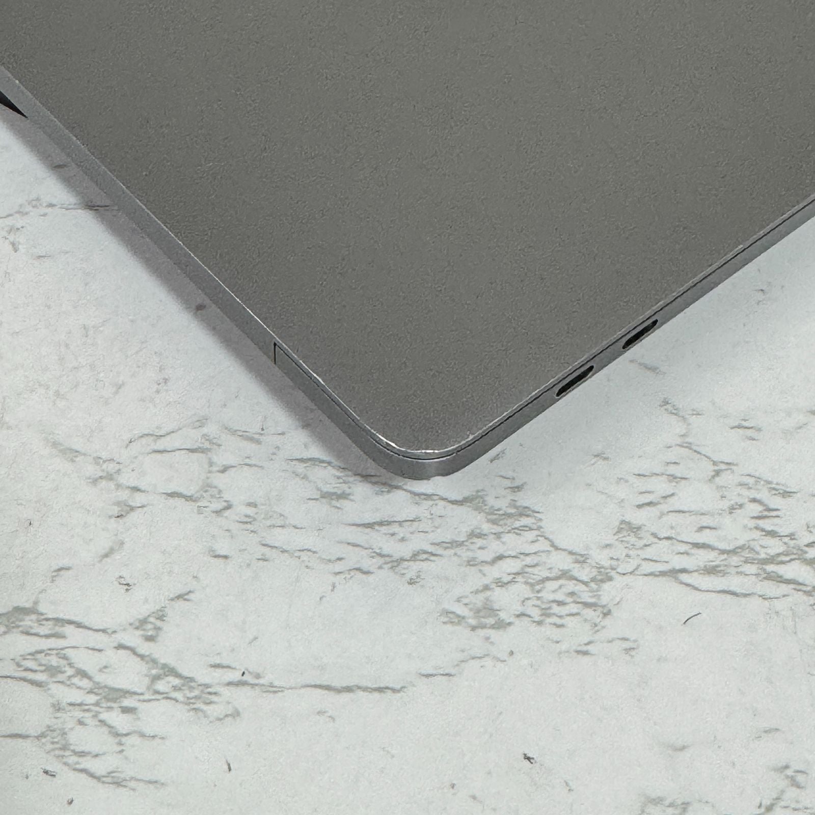 【良品】【1週間保証】MacBook Pro 13インチ / 2017 / Core i5 7267U / 16GB / 256GB 002560