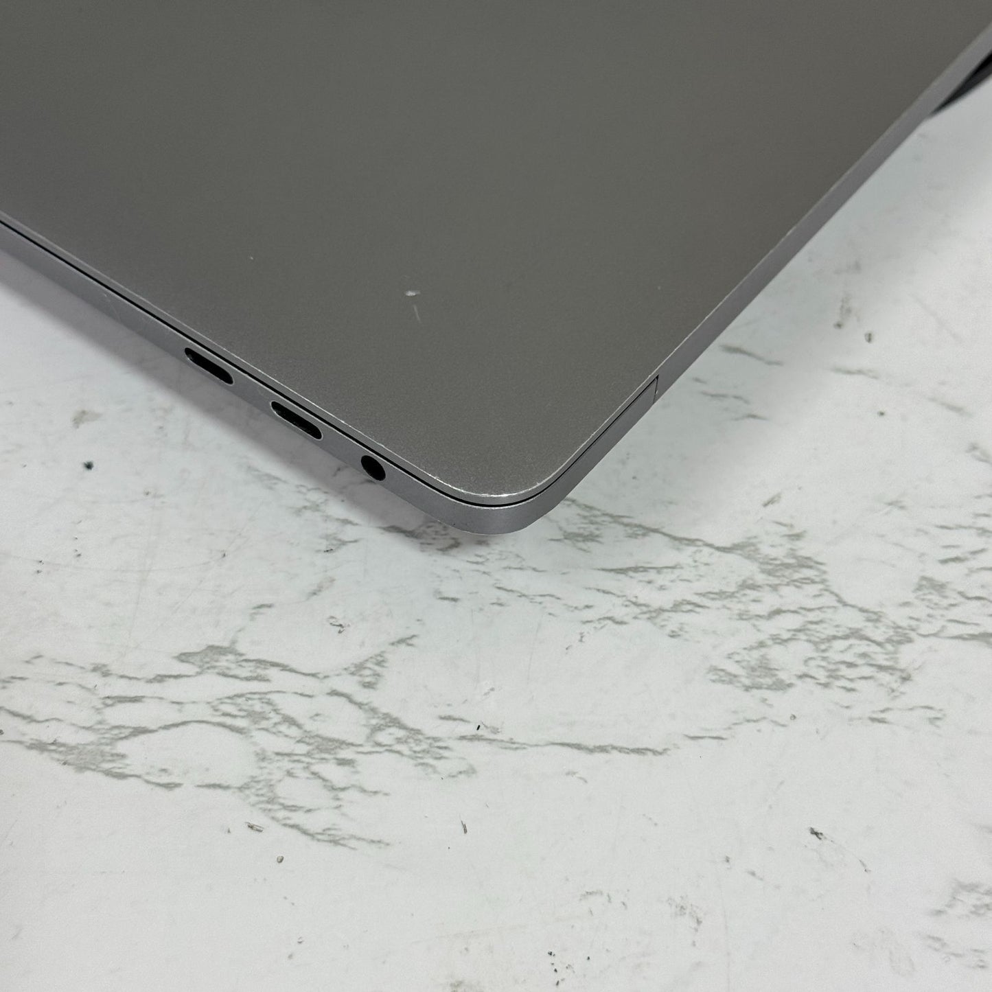 【良品】【1週間保証】MacBook Pro 13インチ / 2017 / Core i5 7267U / 16GB / 256GB 002560