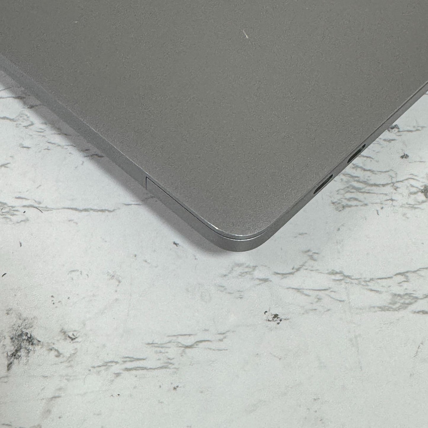 【傷あり】【1週間保証】MacBook Pro 13インチ / 2020 / Core i7 1068NG7 / 32GB / 1TB 009095