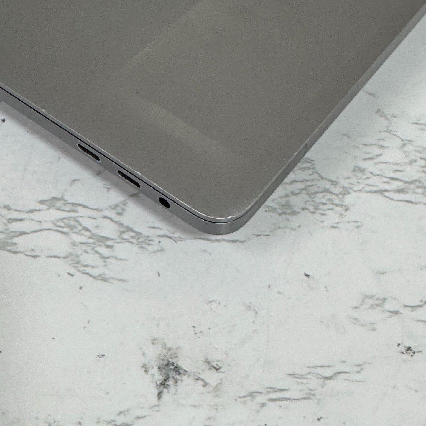 【傷あり】【1週間保証】MacBook Pro 16インチ / 2019 / Core i9 9980HK / 32GB / 1TB 191896