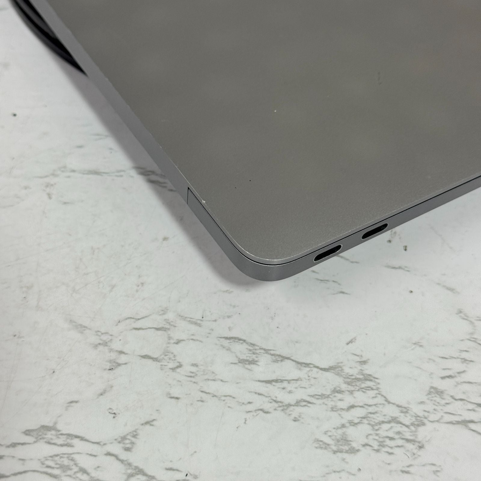 【良品】【1週間保証】MacBook Air 13インチ 2020 / M1 / 16GB / 256GB 001030
