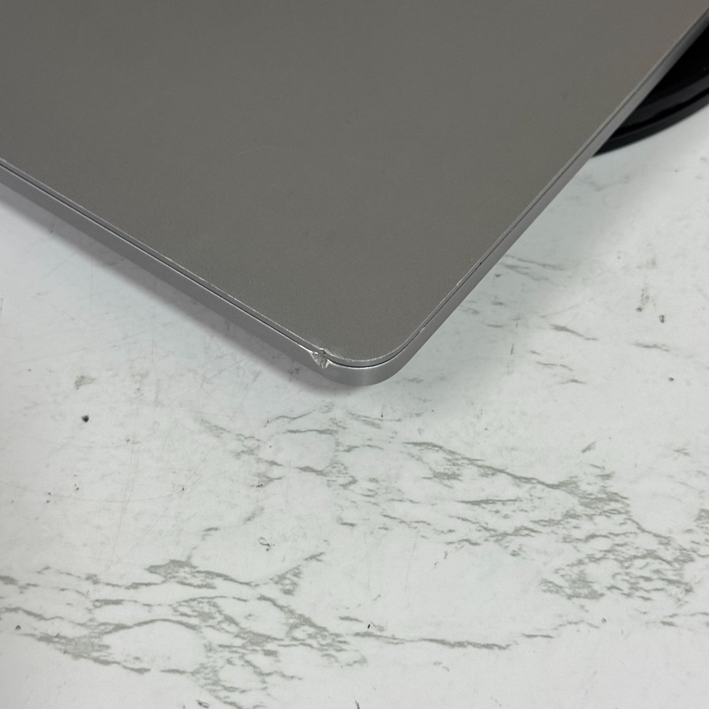 【傷あり】【1週間保証】MacBook Pro 13インチ / 2019 / Core i5 8257U / 16GB / 512GB 002590