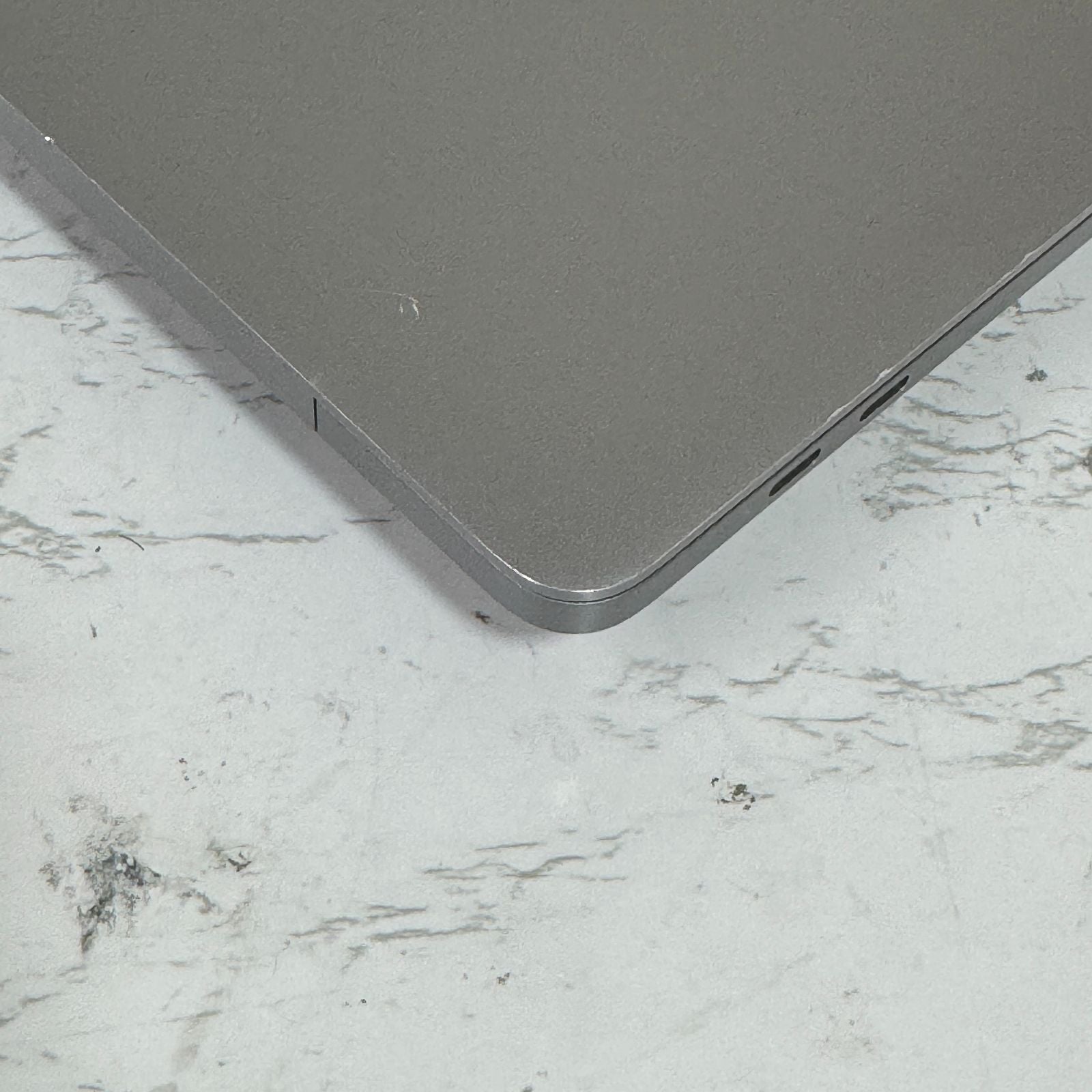 【傷あり】【1週間保証】MacBook Pro 16インチ / 2019 / Core i9 9980HK / 32GB / 1TB 191896